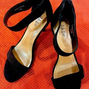 Black Suede Style & Co Womens Heals
